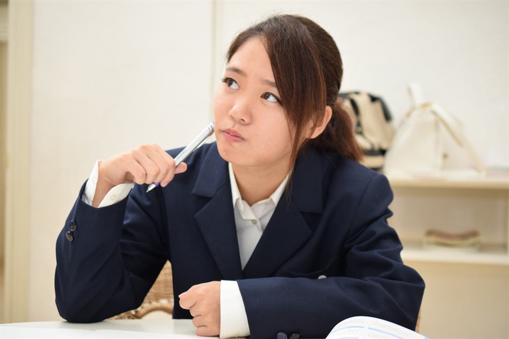 学習の進め方に悩む高校生